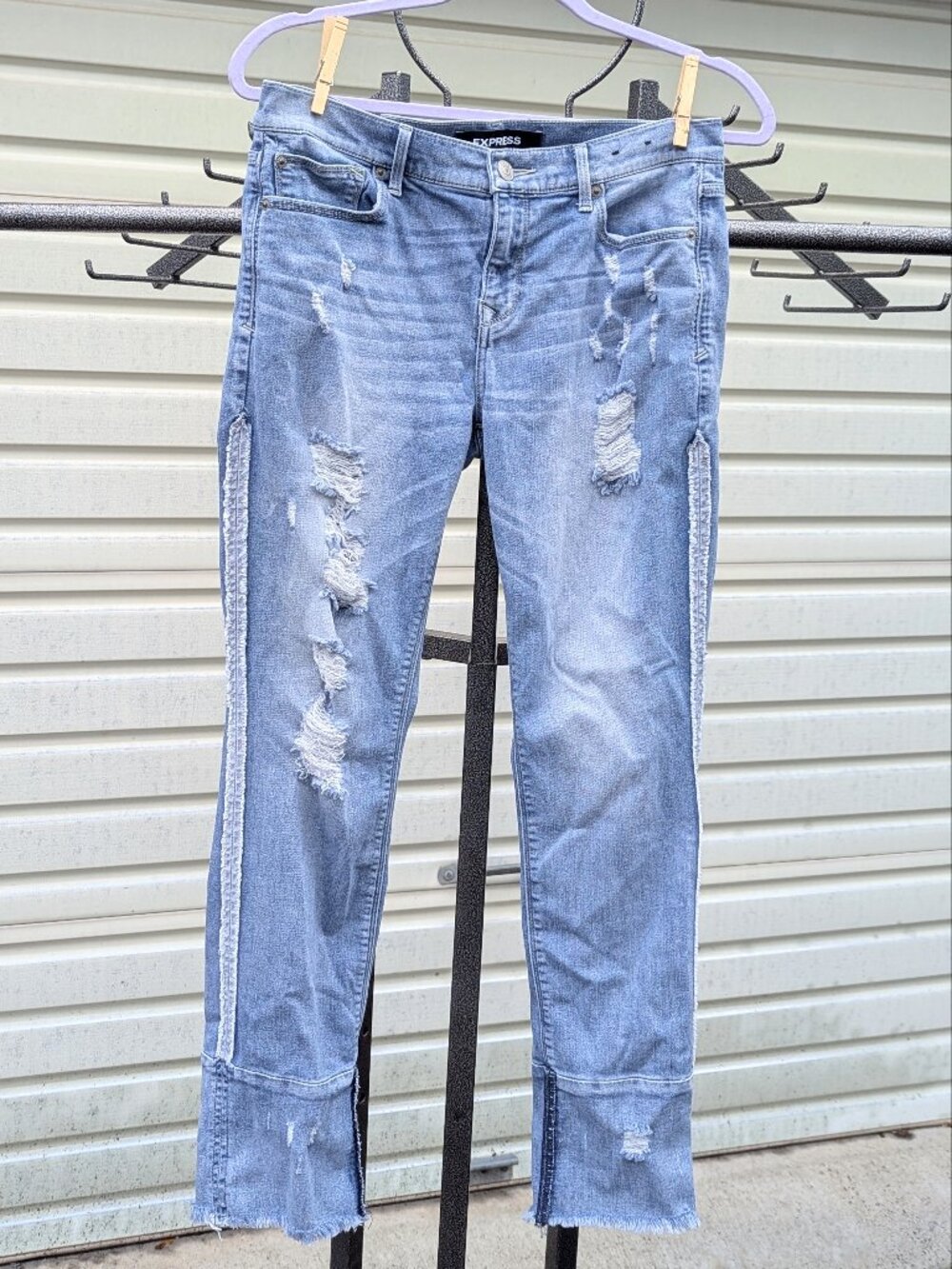 Express Mid Rise Distressed Cropped Skinny Jeans Women’s 32 Light Wash Raw Hem 8